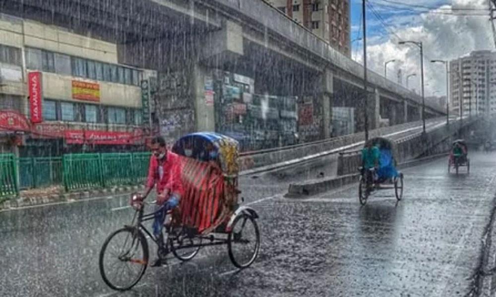 ঢাকায় বজ্রসহ বৃষ্টির সম্ভাবনা, কমতে পারে তাপমাত্রা